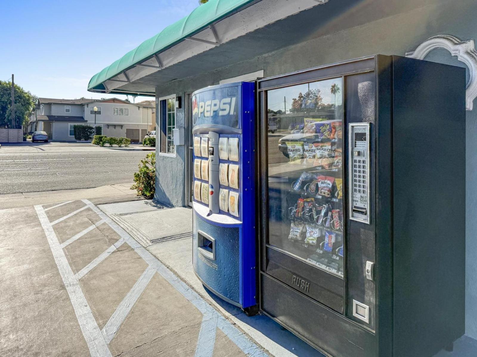 Super 7 Motel - Anaheim Packing District & Disneyland Exterior photo